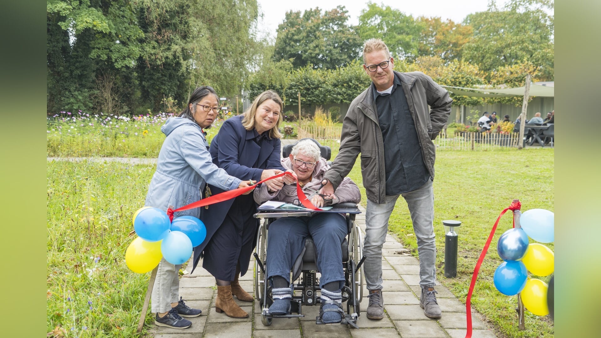 Ontmoetingstuin bij De Eekelhof feestelijk geopend