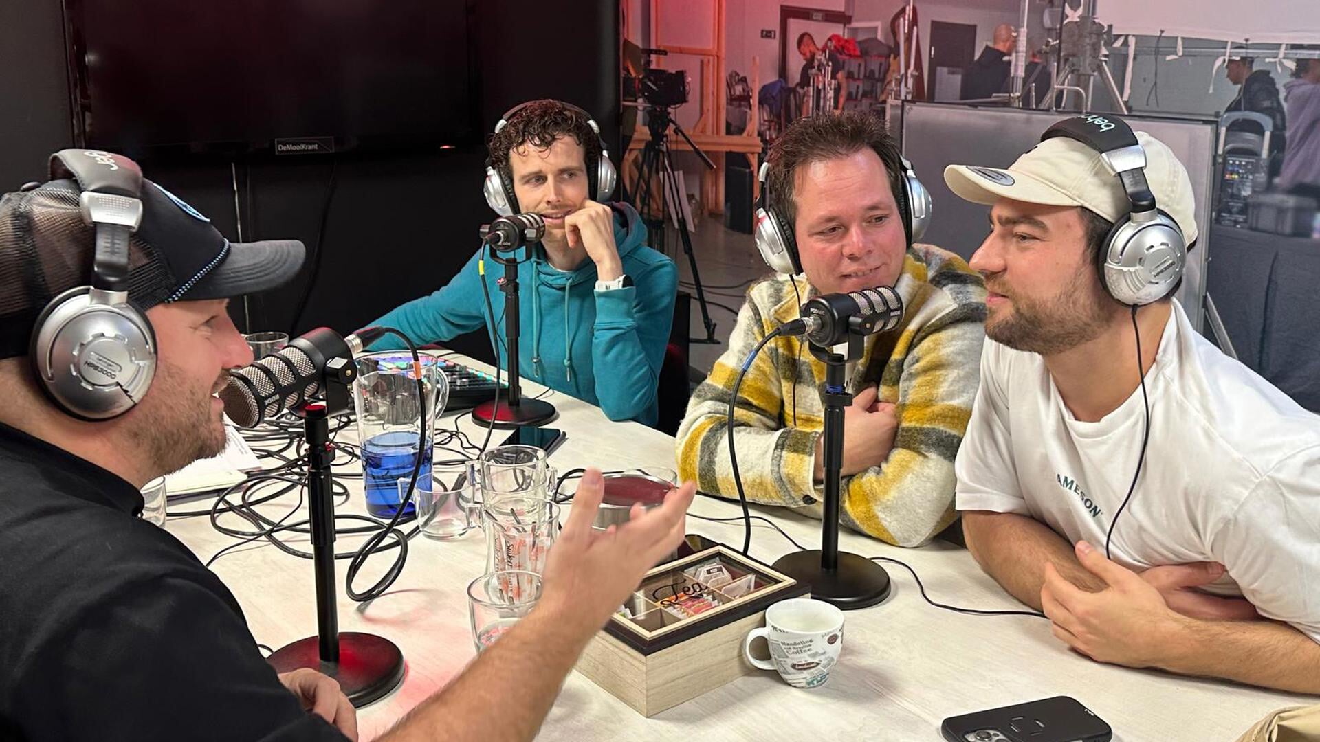 Luistertip: Effe Serieus in de MooiSchijndel Podcast