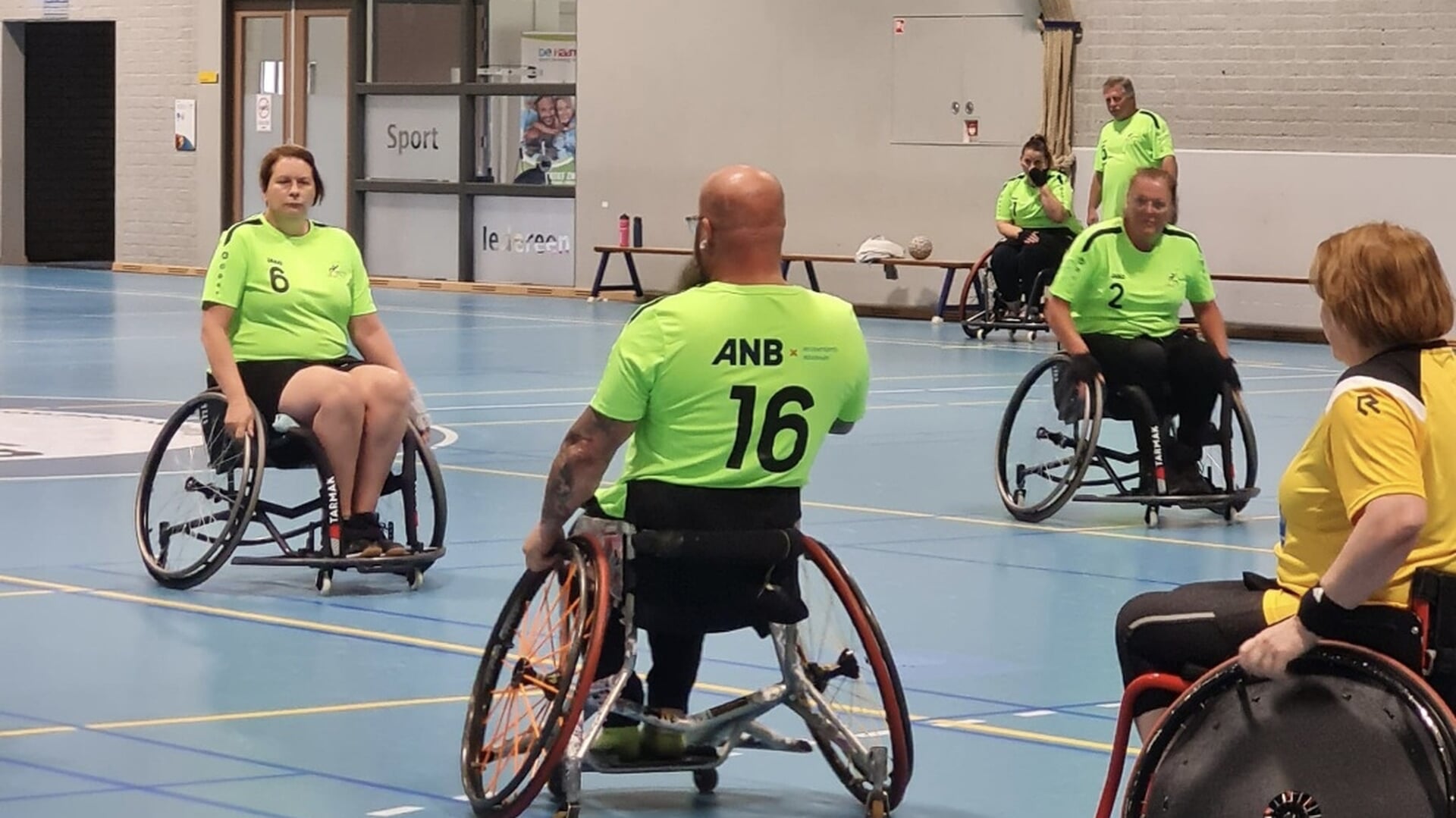 Zephyr pakt dubbele winst en klimt naar tweede plaats
