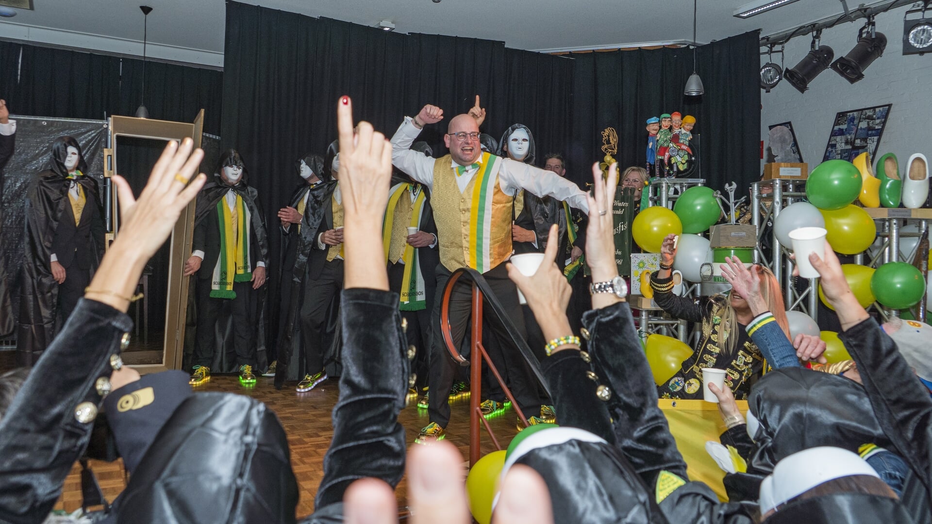 Nieuwe hoogheid onthuld in De Vink: Prins Bram d’n Urste neemt de scepter over