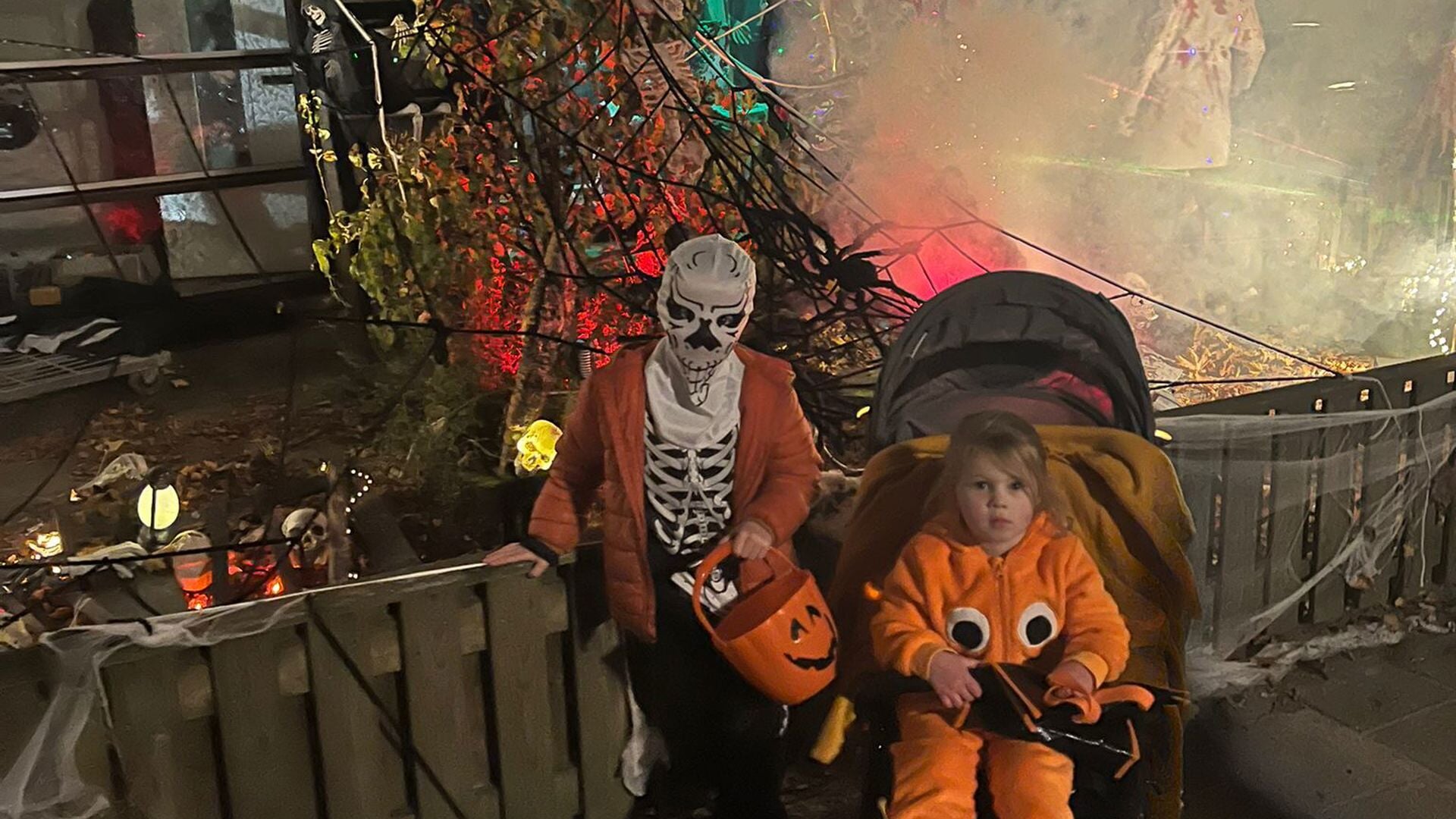 Halloweenfeest lokt honderden griezelaars naar Hoevenbraak en Hulzebraak