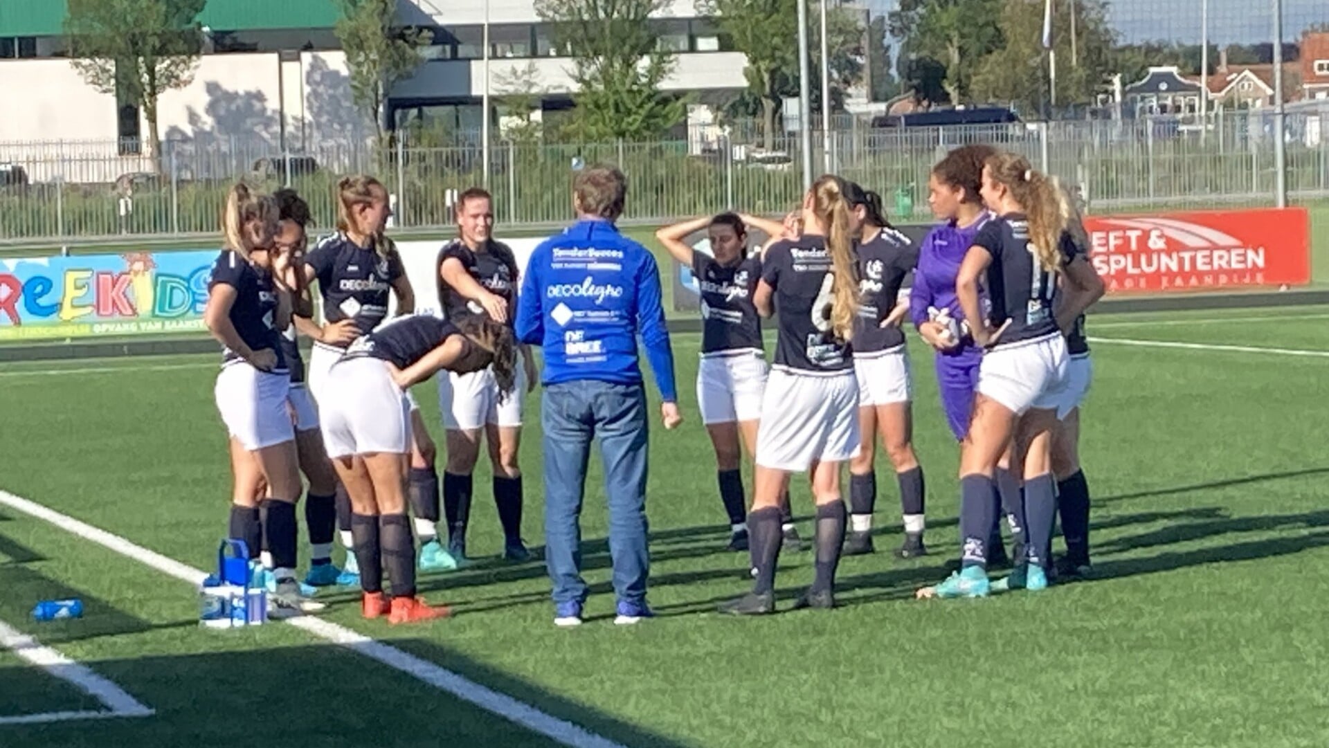 Zaandijk vrouwen reizen door half Nederland