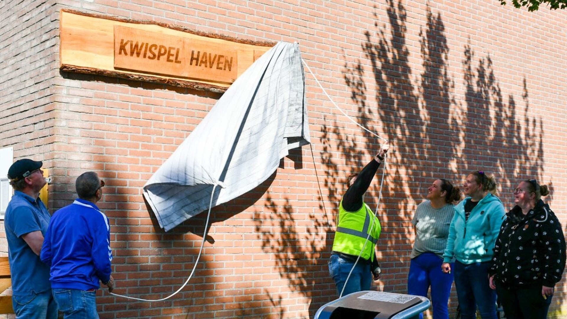 Tweede hondenspeelveld geopend aan de Havenstraat in Vroomshoop