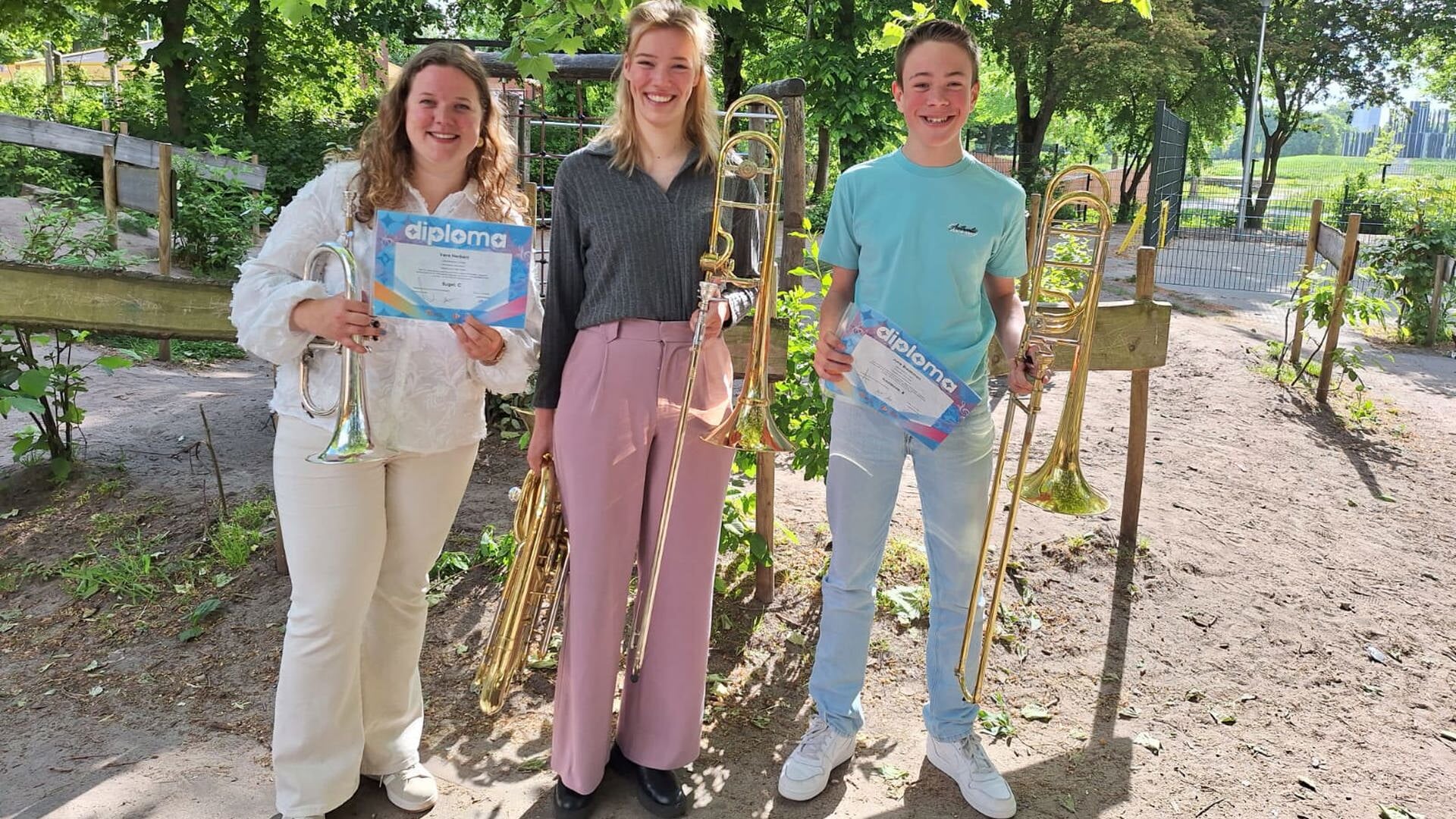 Blazers slagen met vlag en wimpel