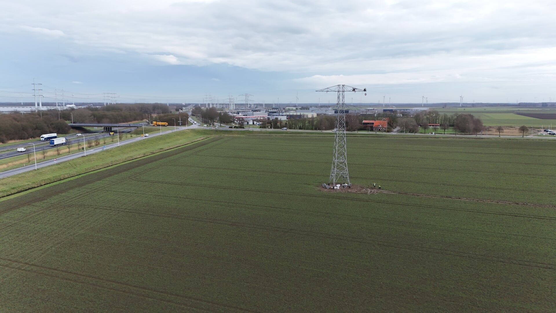 Verwijdering oude hoogspanningsmasten Rilland van start - Adverteren in ...