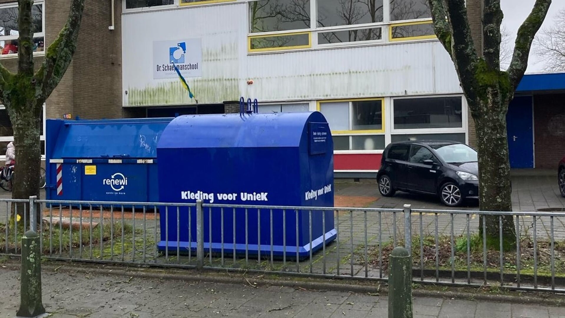 Kledingcontainer nu aan de Kruidentuin - Al het nieuws uit Barendrecht