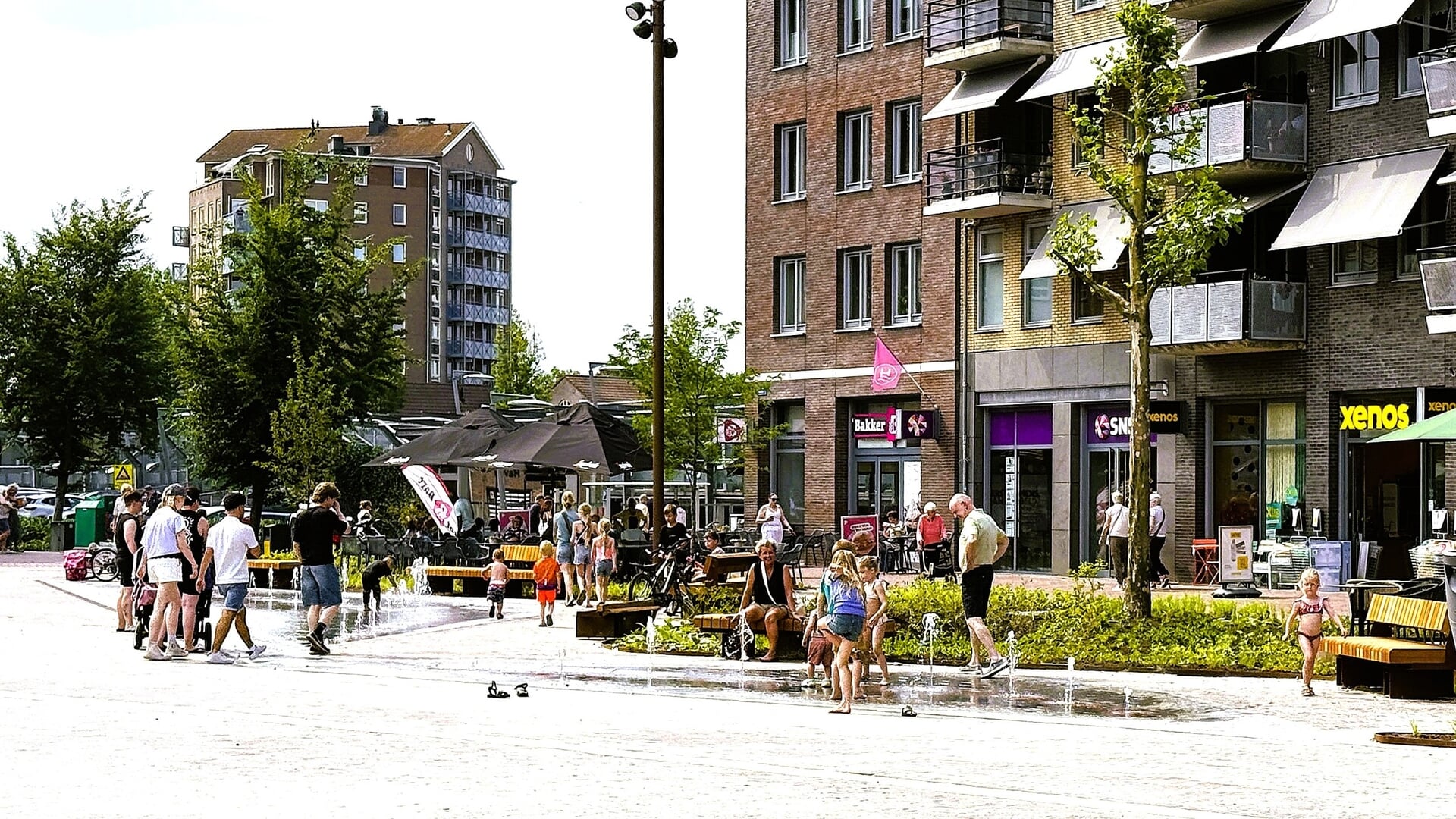 Marktplein is weer open, de markt is weer terug