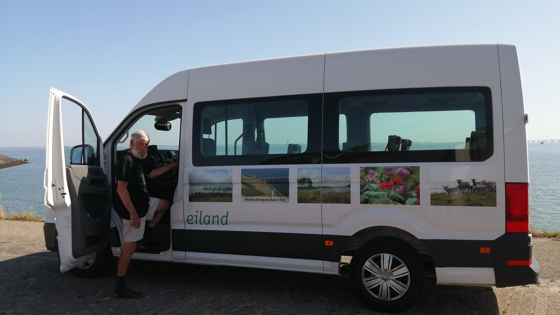 Eurobus-brengt-al-twintig-jaar-mensen-samen-op-Noord-Beveland
