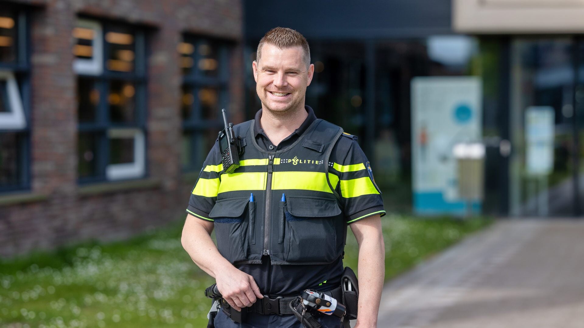 Wijkagent en boa’s Langedijk houden inloopspreekuur in De Binding