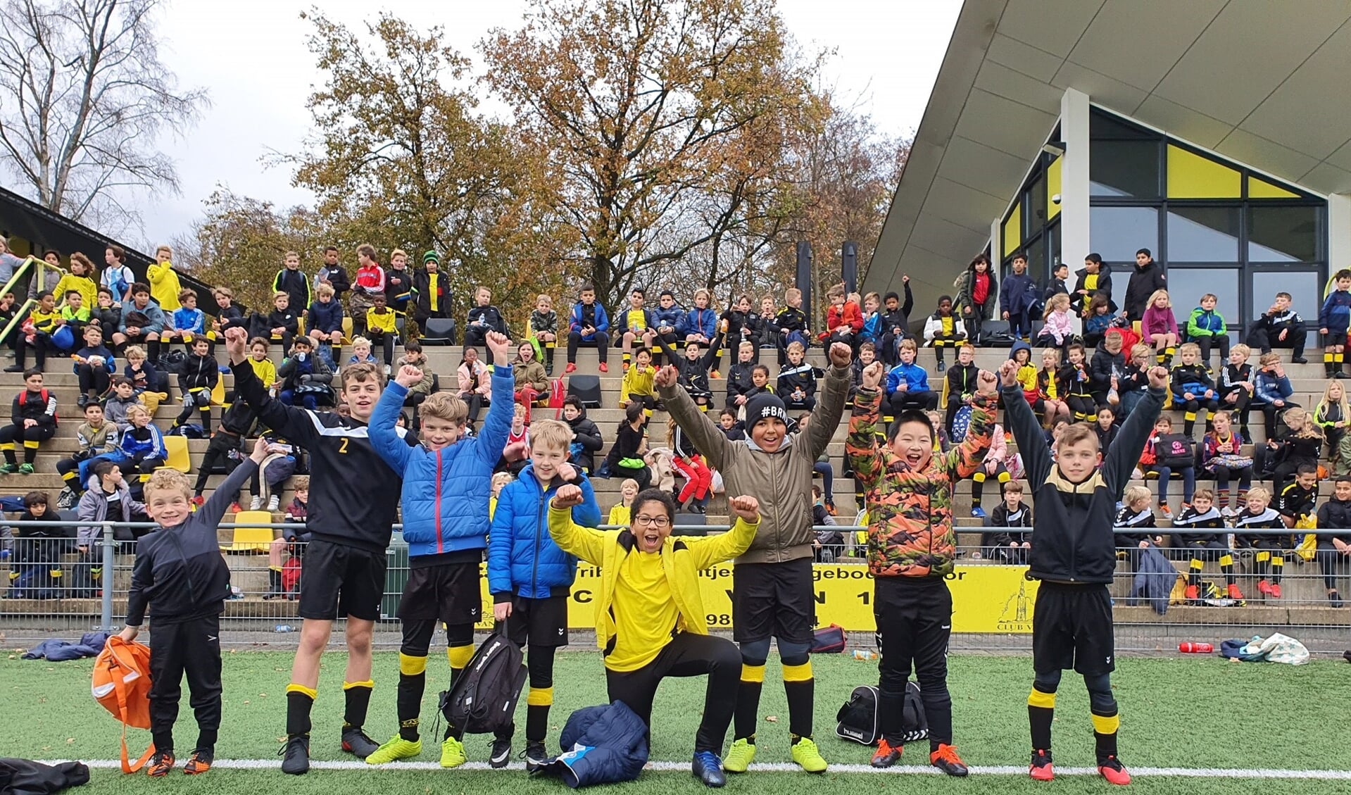 CJVV verrast de jongste spelers met een voetbalspelletjesdag - Nieuws ...