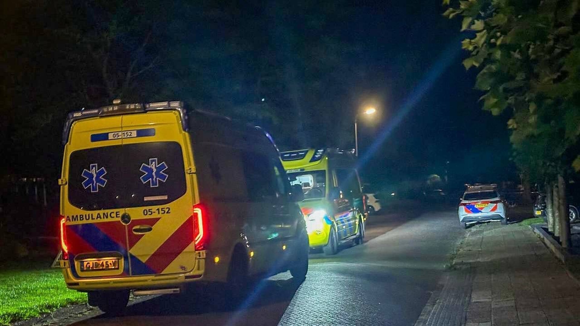 Ernstig incident met vuurkorf in Den Ham: persoon met brandwonden naar ziekenhuis