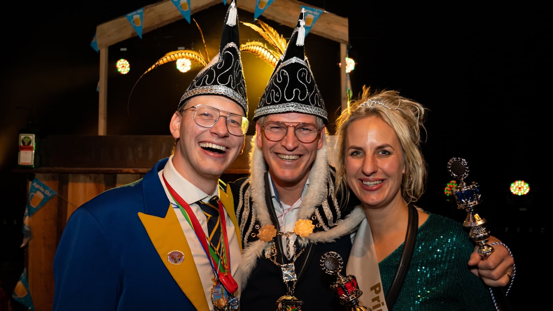 Deurdarsers geven hints over nieuw Prinselijk Trio