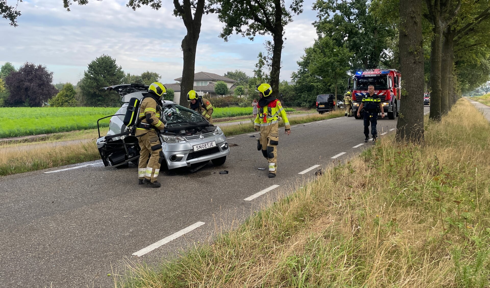 Brommobiel Botst Op Boom Bestuurder Gewond - Mooi Bernheze