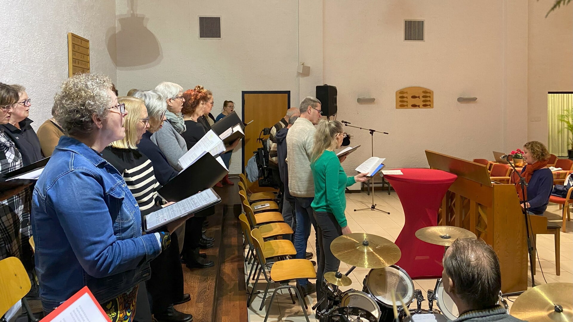 Projectkoor Soldaten en Presidenten in Trefpuntkerk Broek op Langedijk
