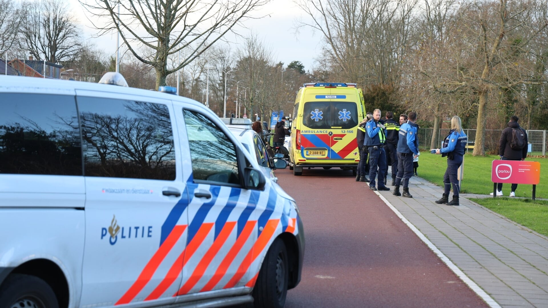 Kindje raakt gewond bij aanrijding met auto in Driehuis