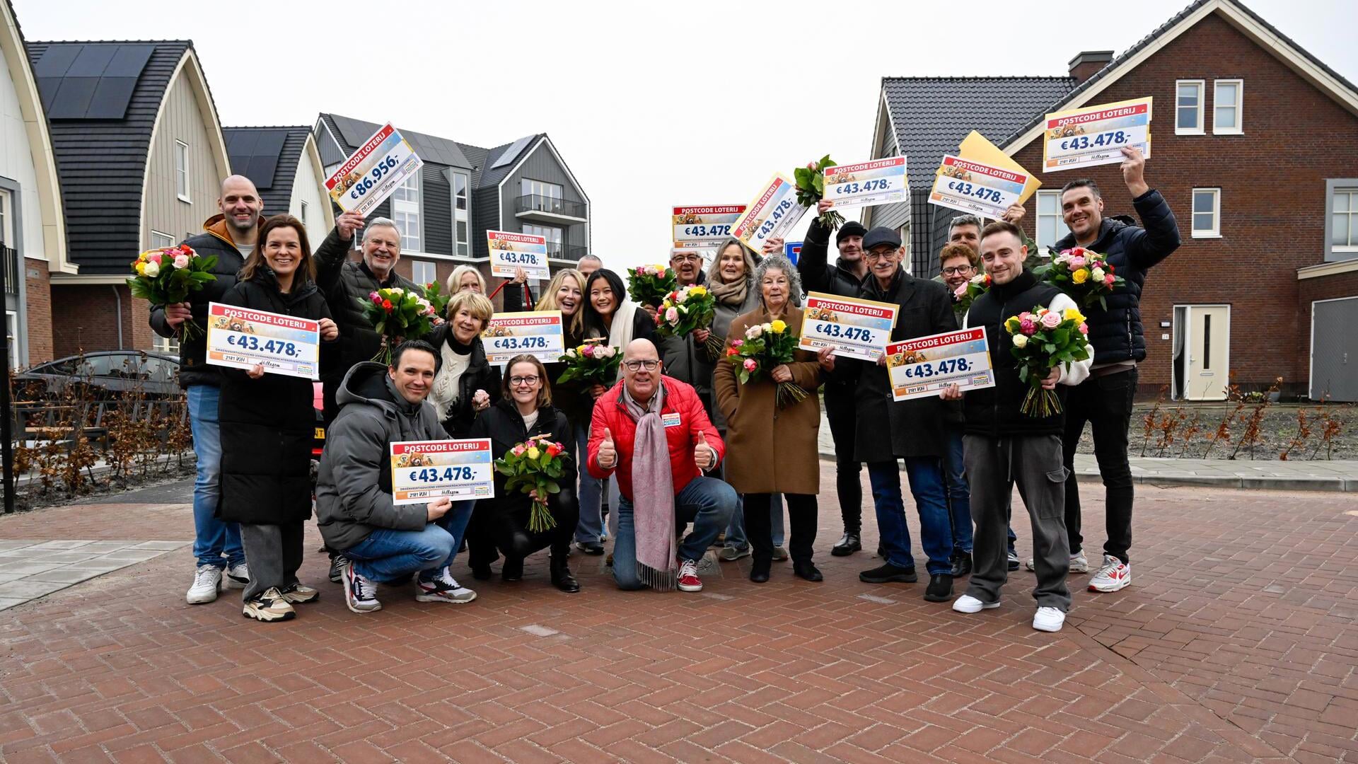 Achttien winnaars uit Hillegom verdelen samen 1 miljoen euro van de Postcode Loterij