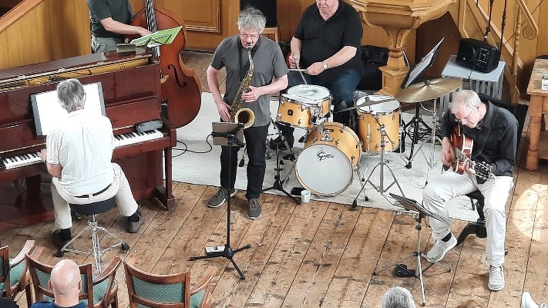JazzInDeed laat Cultuurkerkje swingen