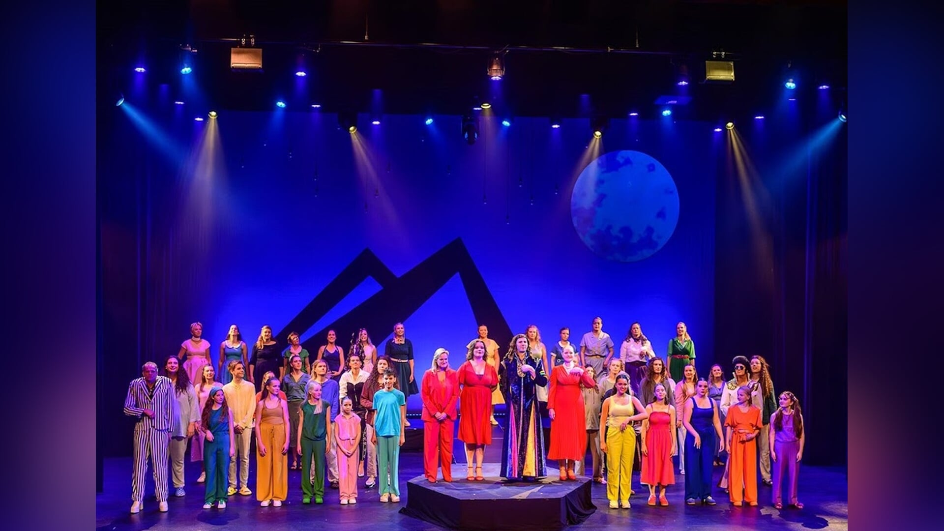 Muziektheater VAKK maakt van ‘Joseph’ een kleurrijk spektakel