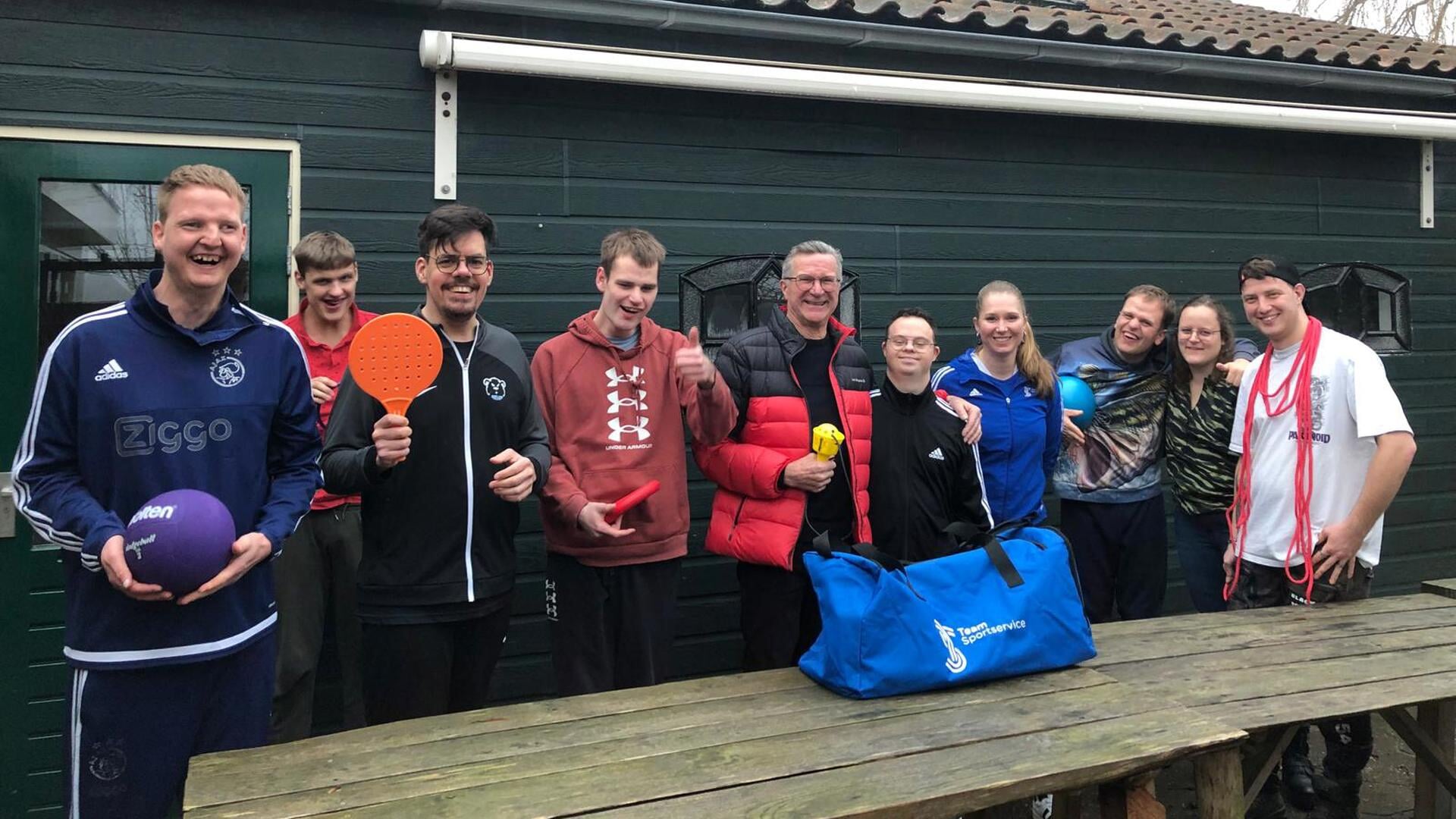 MORGEN! in Medemblik deelt beweegtassen uit