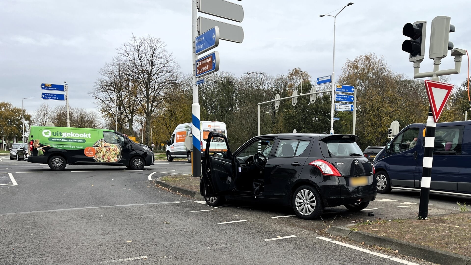 Vrouw gewond bij aanrijding op kruising Twenteweg in Hardenberg