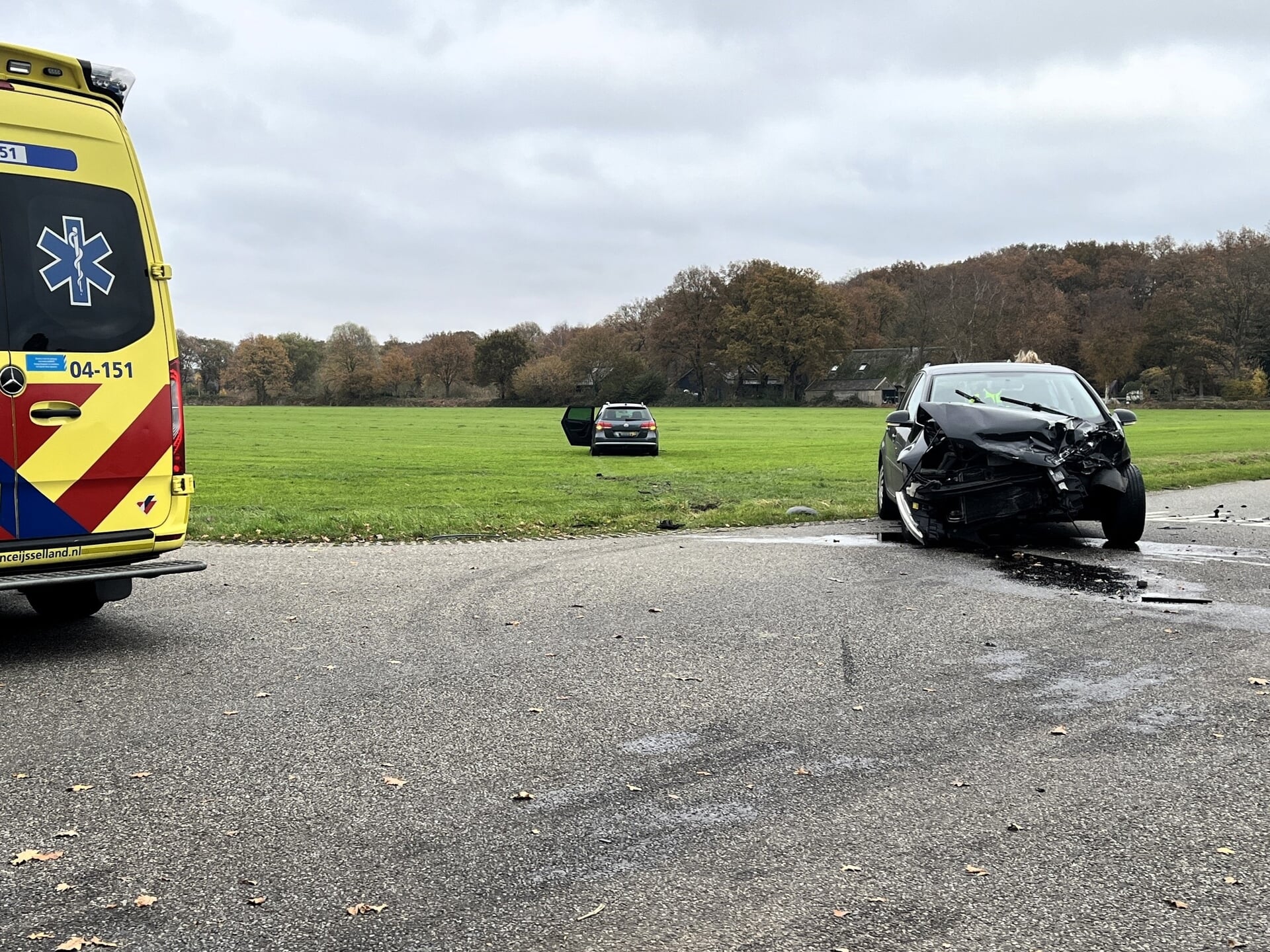 Flinke schade bij aanrijding op Loozenweg