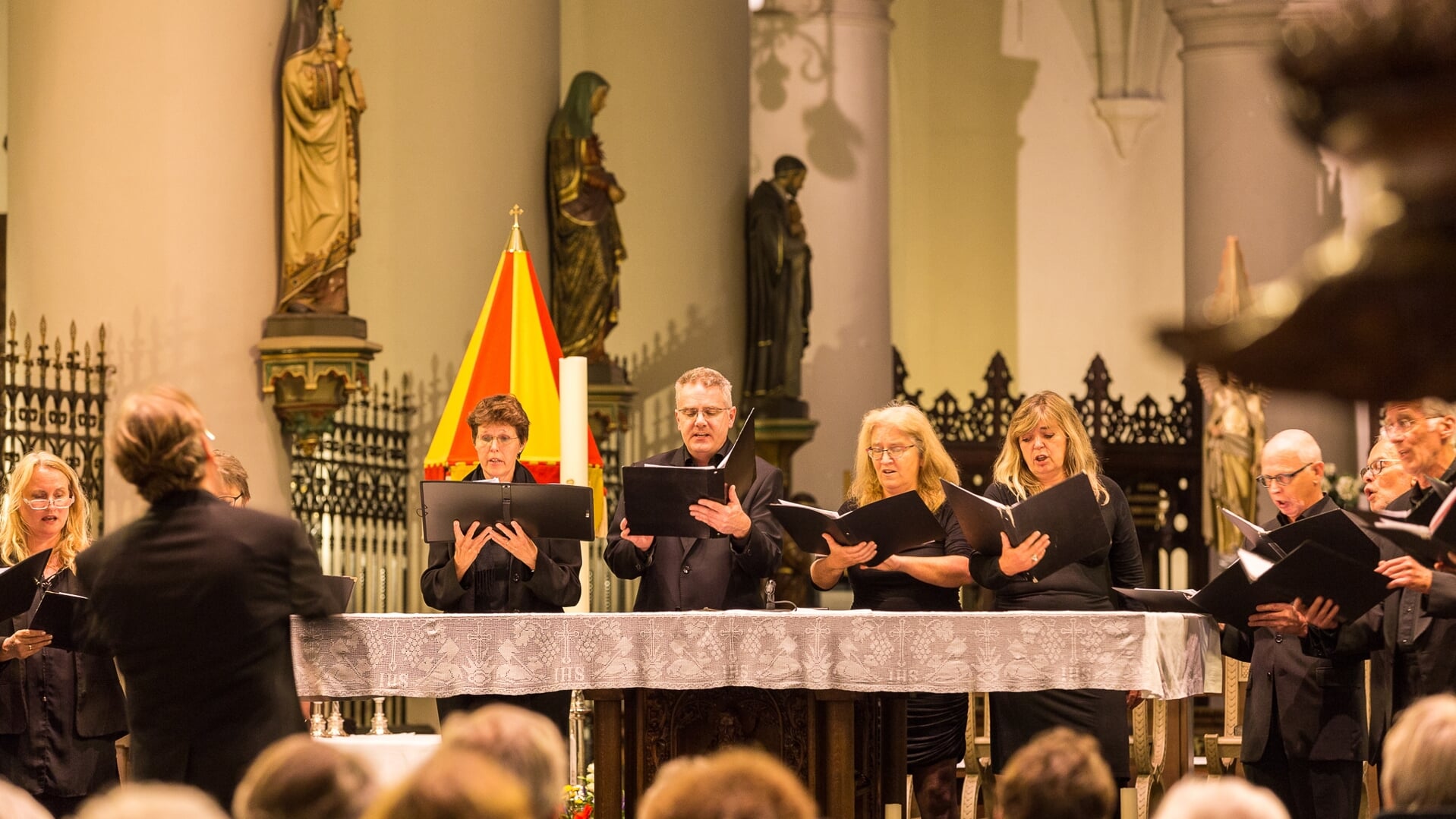 Basilius Vocaal Ensemble zingt van passie naar verrijzenis - Brabants ...