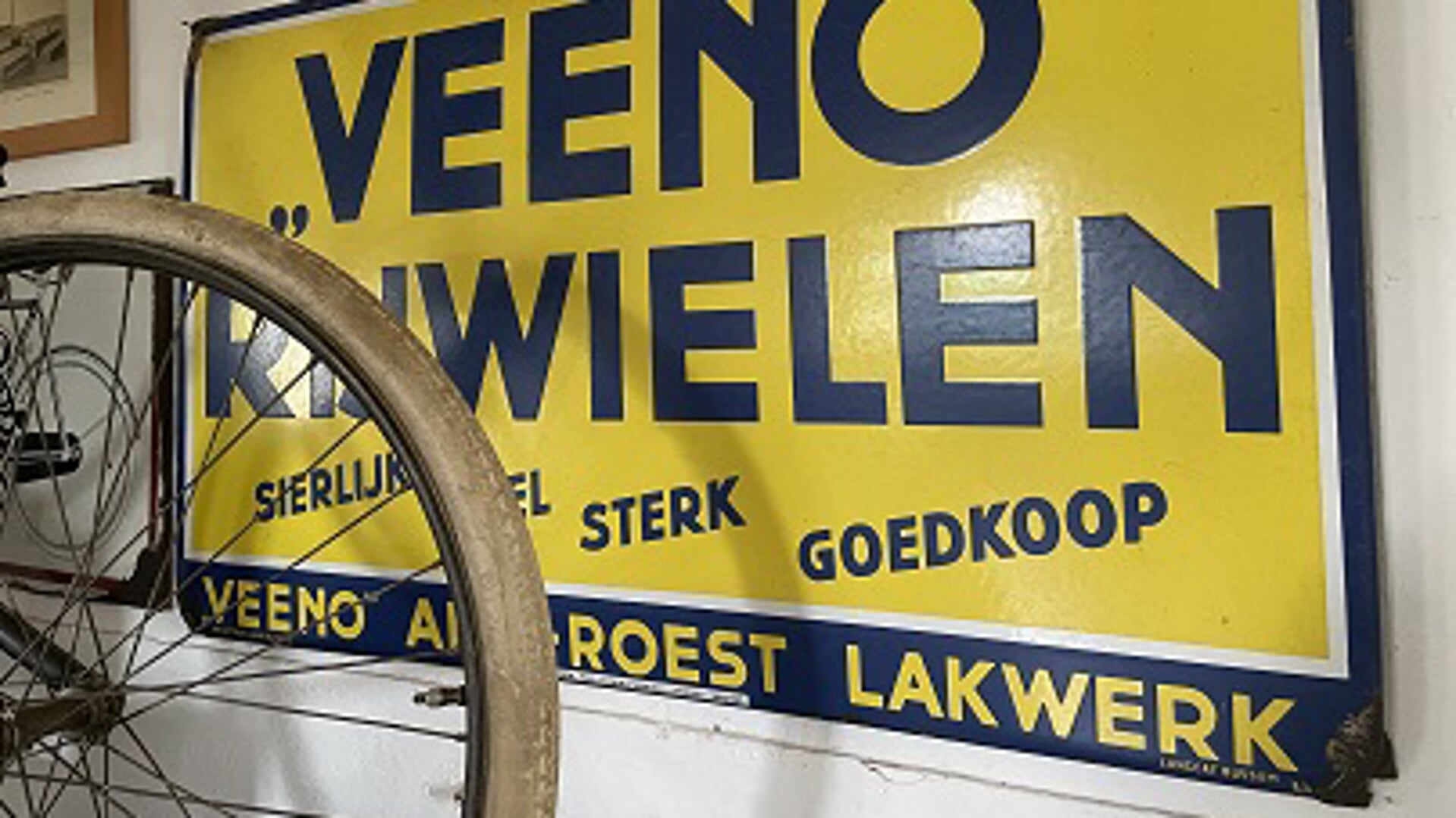 Expositie van Veeno-fietsen in dorpshuis van Noordwolde