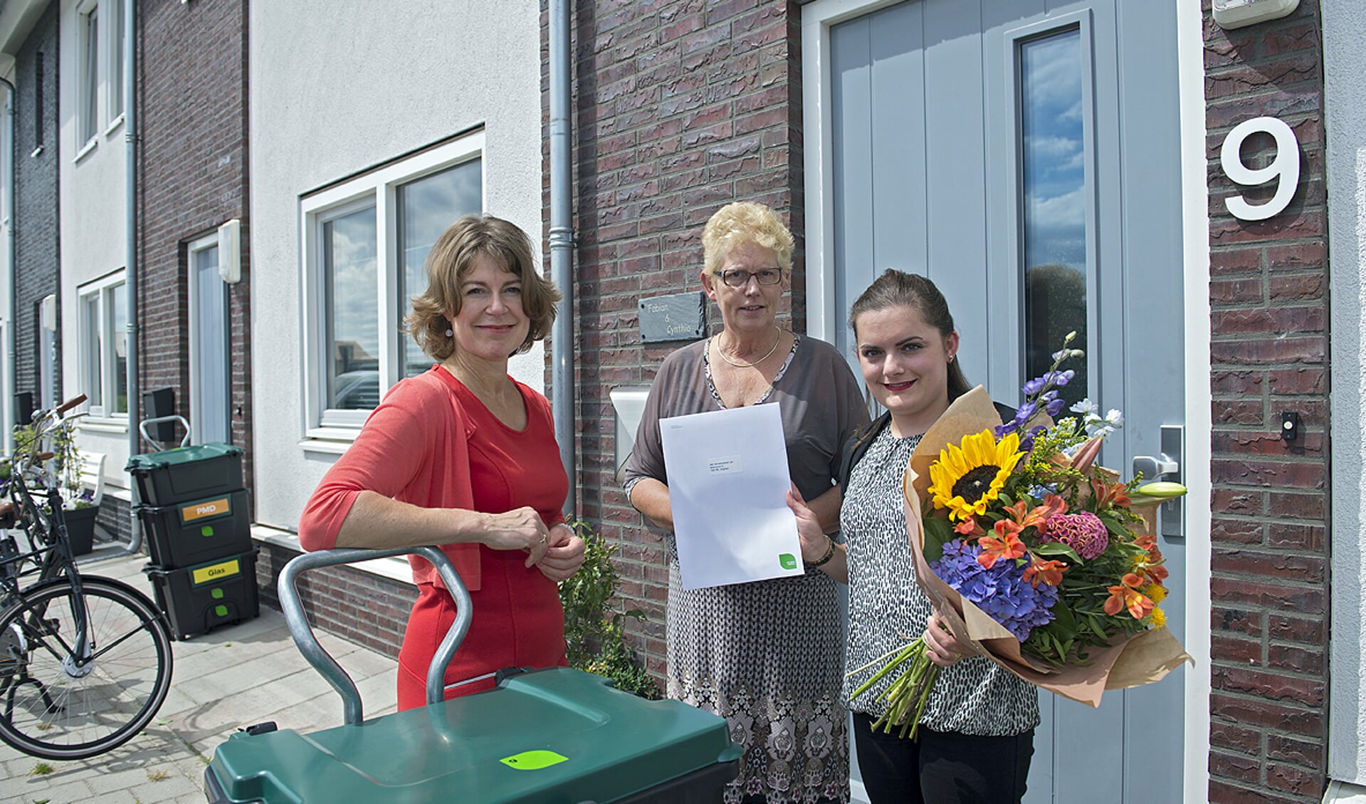 Bewoners Leesten testen nieuw inzamelmiddel voor PMD en glas