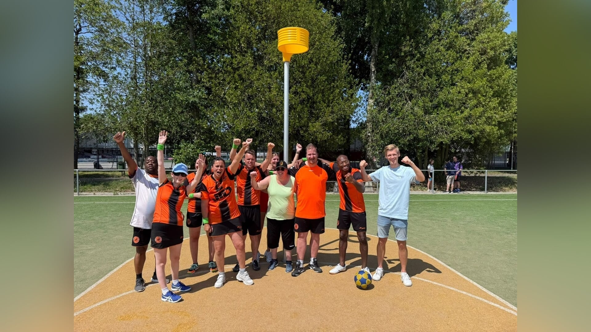 Vitesse G1 Nederlands kampioen op snikhete dag in Bennekom