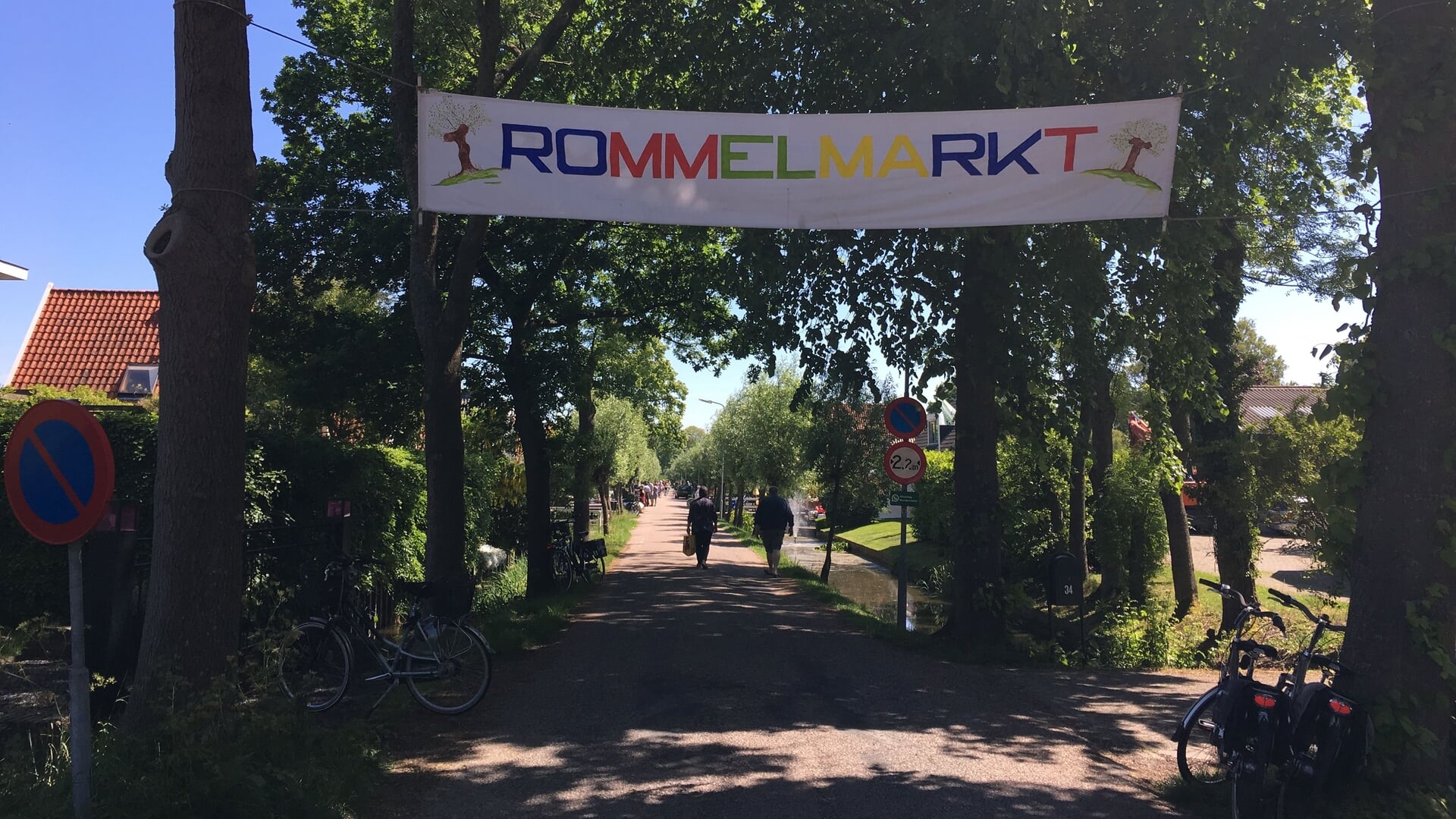 Bruggen rommelmarkt op Noorderpad