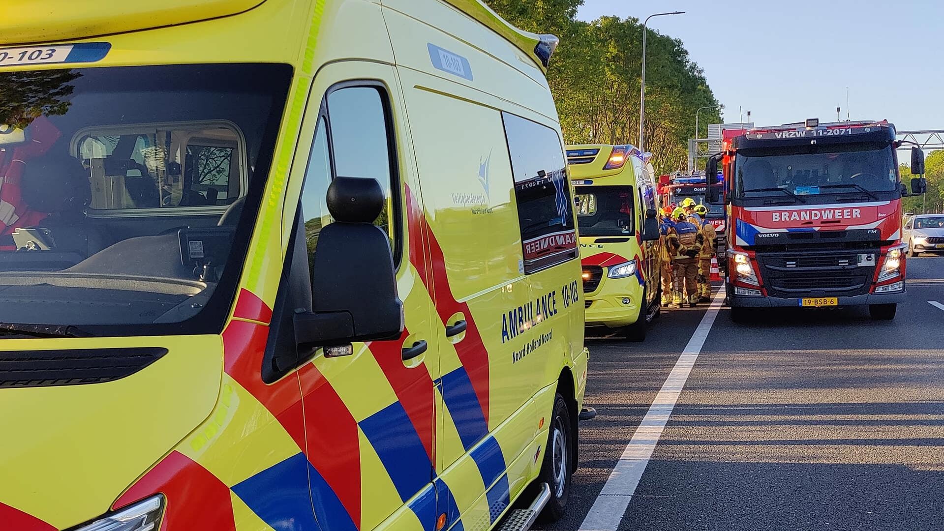 A7 tussen Hoorn en Purmerend dicht na ernstig ongeluk bij Middenbeemster