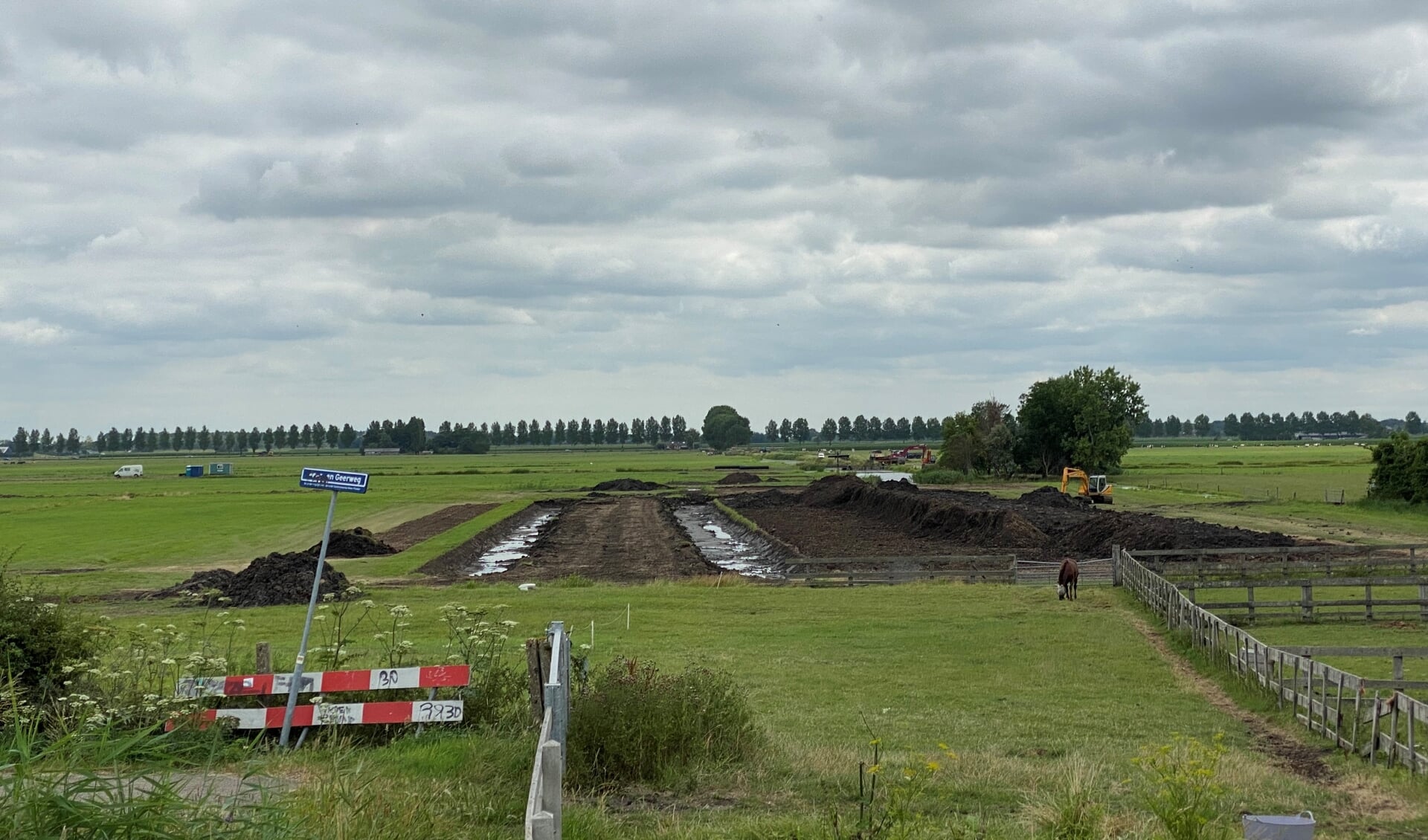 Volop onverwacht graafwerk in Meerpolder bij Stompwijk