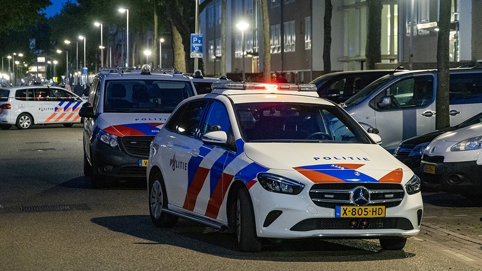 Brute woningoverval aan het Lambertus Zijlplein in Amsterdam Nieuw-West