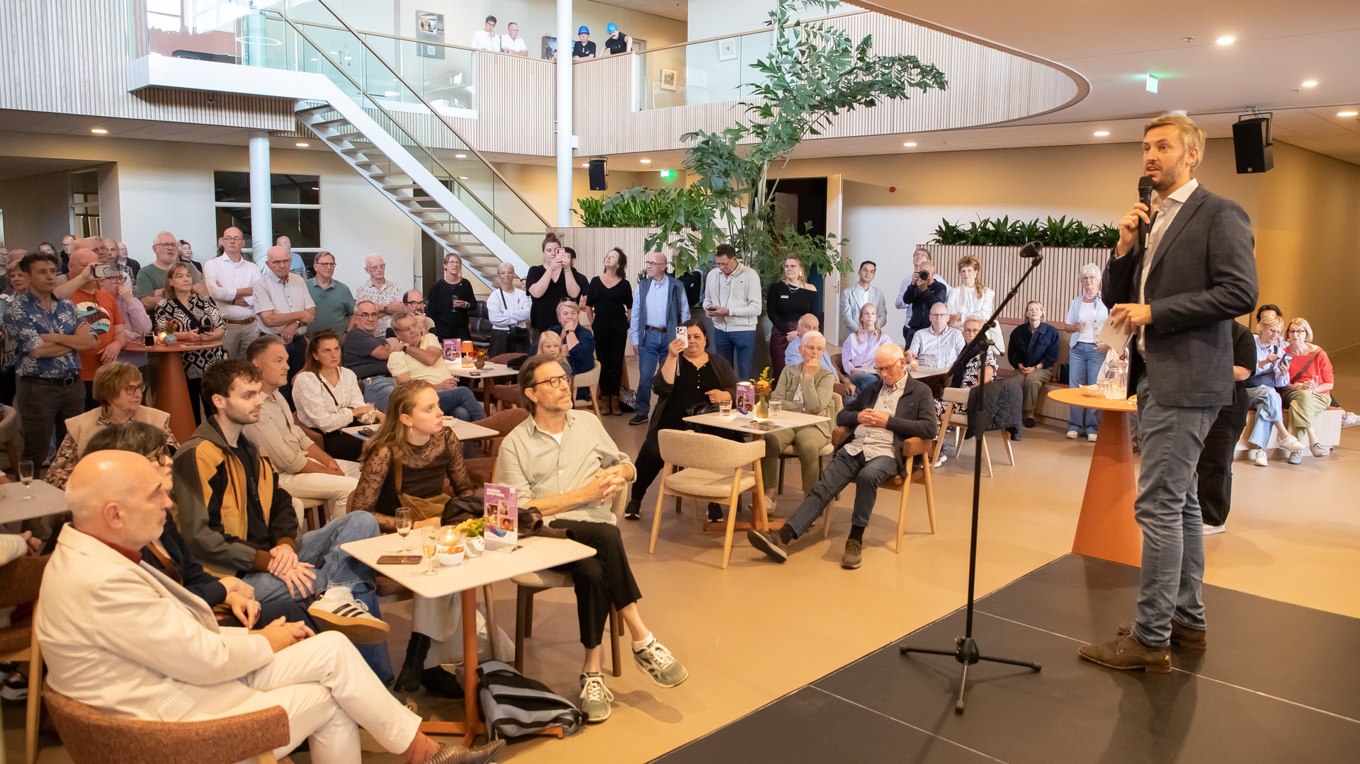 Vernieuwd-Spectrum-feestelijk-heropend--zondag-gaat-het-feest-verder