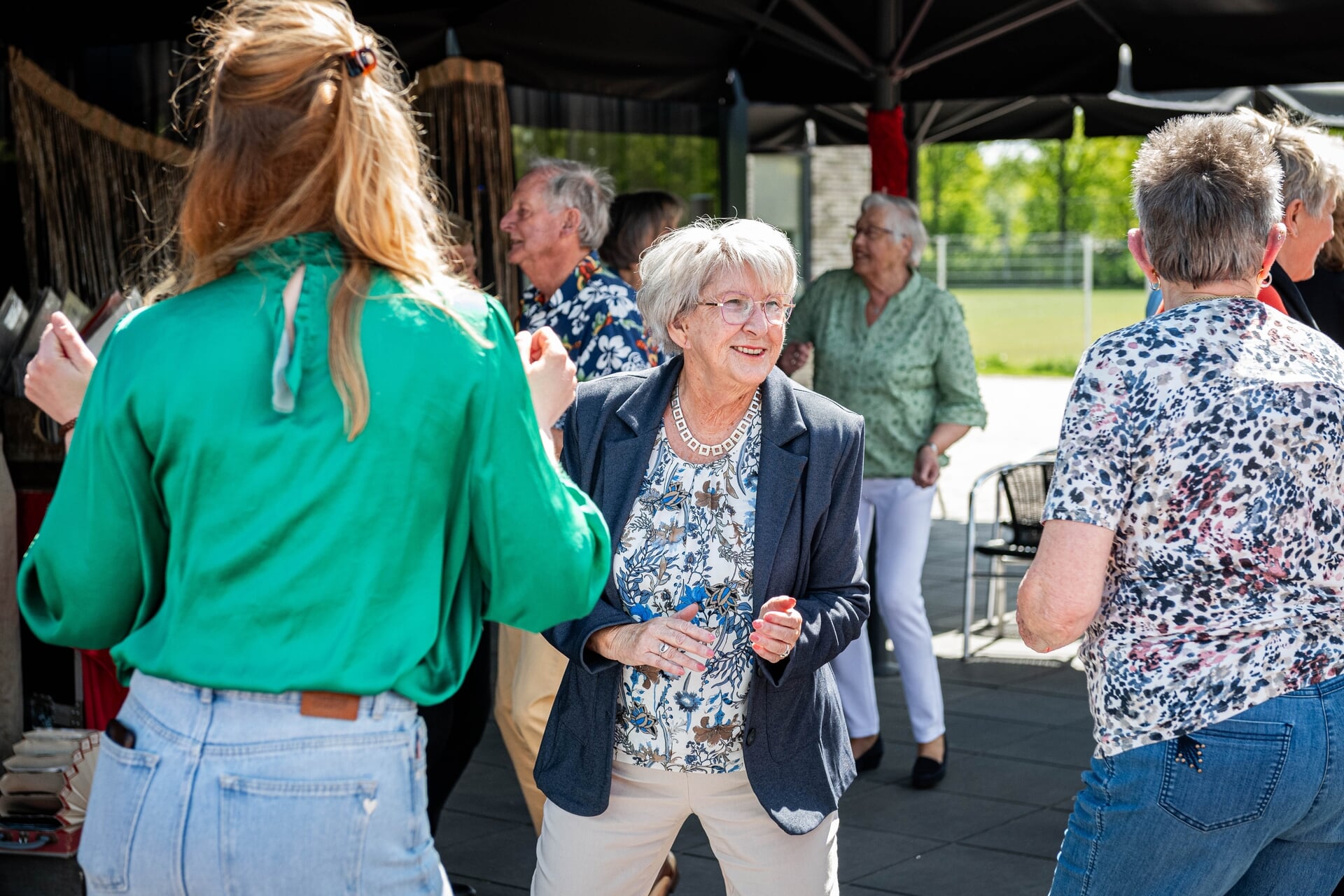 Voetjes van de vloer tijdens het Danspaleis in Zevenhuizen