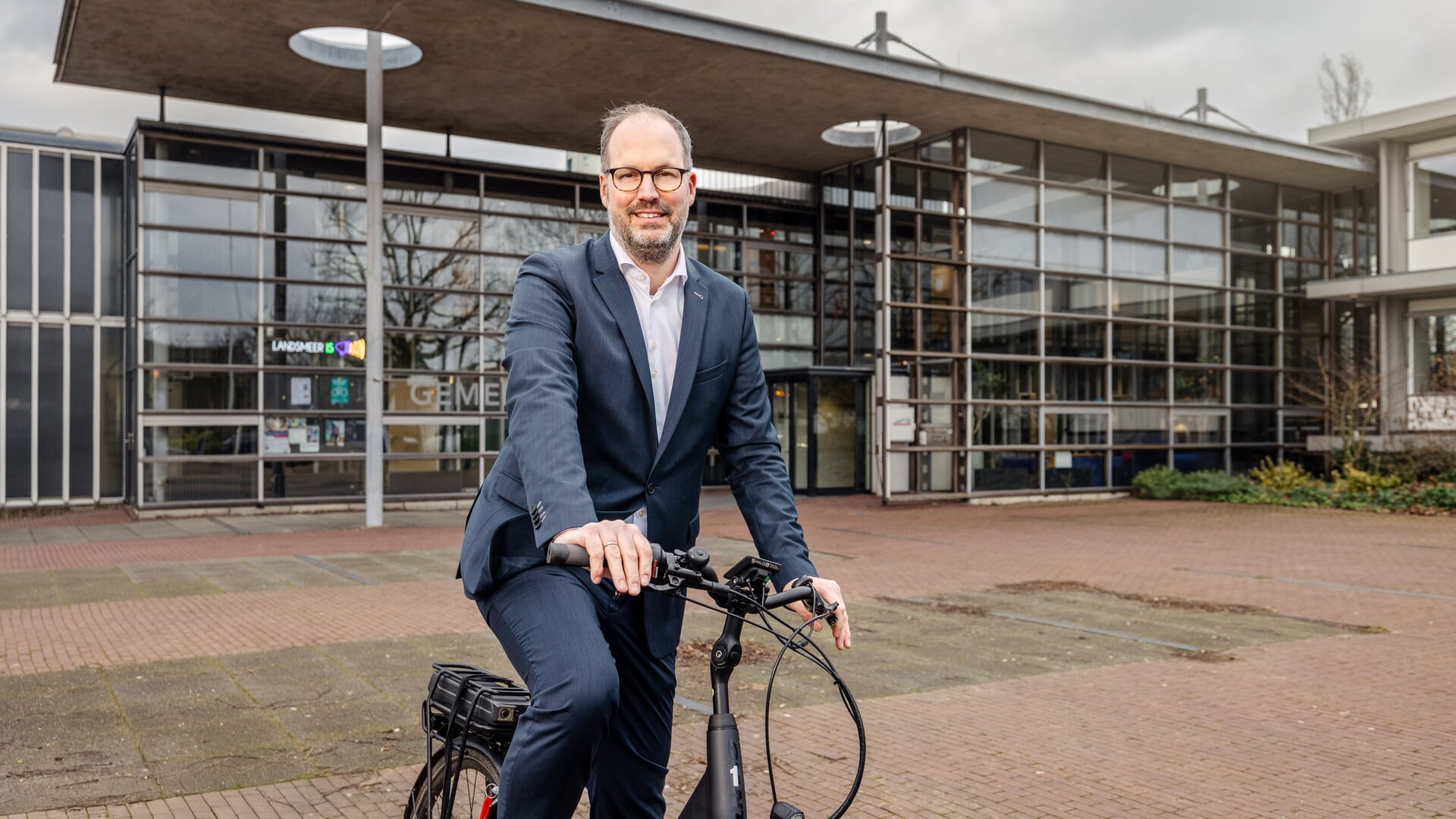 Campagne De Burgemeester en JIJ: Léon de Lange loopt een dagje met Landsmeerders, Purmerlanders en I