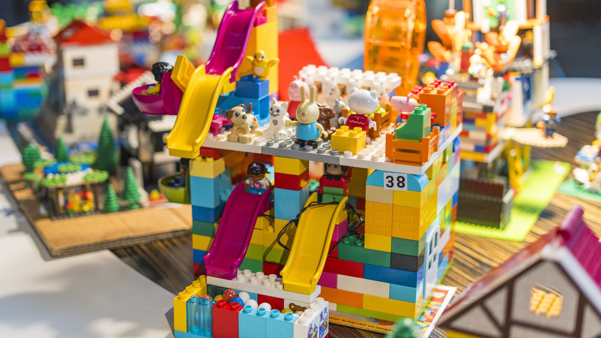 Even geen tablet, maar lekker bouwen tijdens de LEGO Challenge 2026