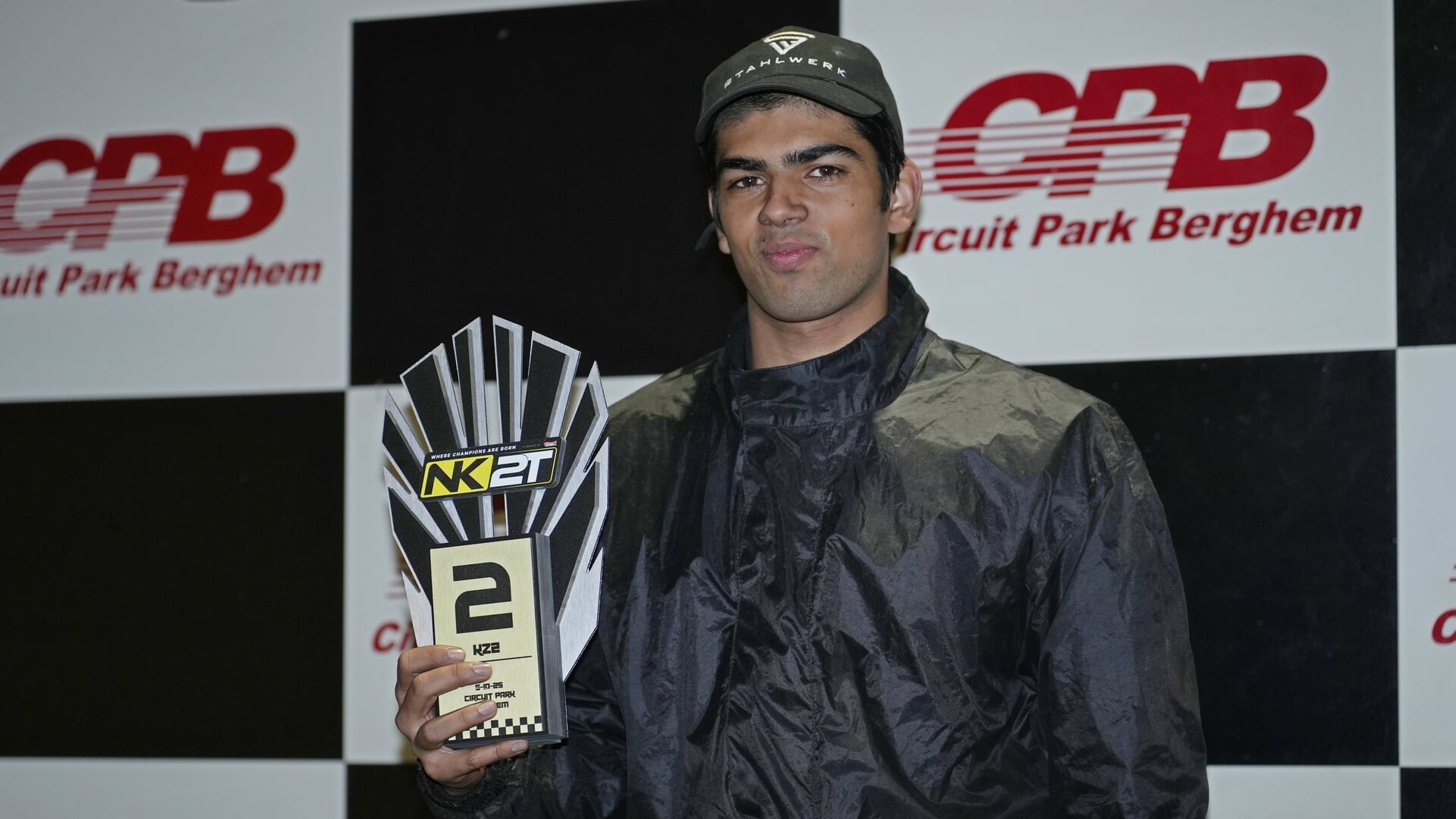 Rhoonse karter op KZ2-podium