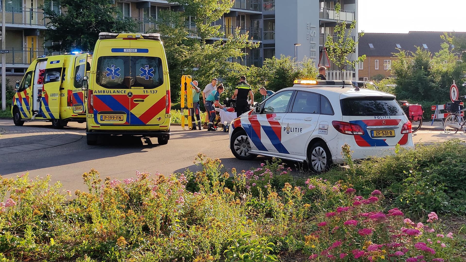 Fietser gewond na aanrijding op rotonde Churchilllaan en Hannie Schaftstraat in Purmerend, automobil
