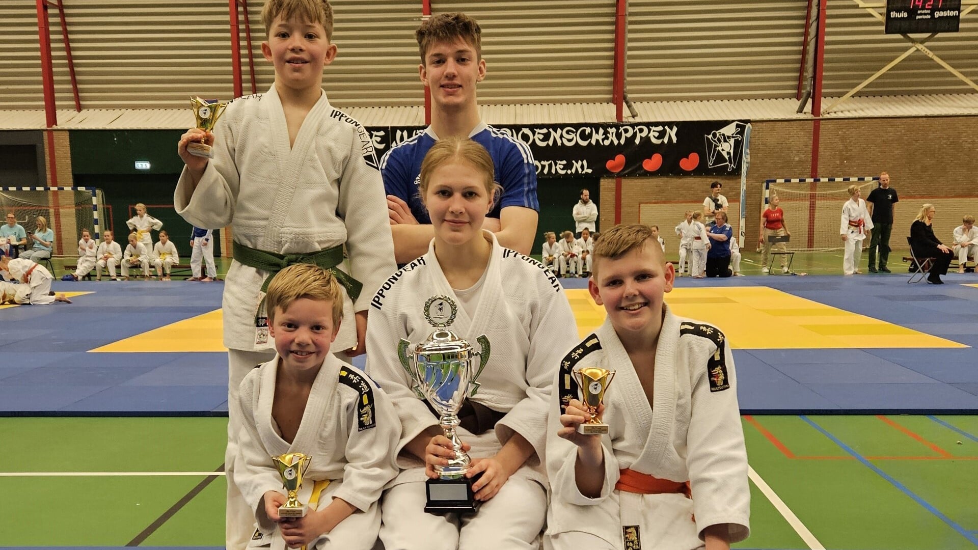 Prijzenfestijn Akkermans judoka’s uit Wommels op de Friese Kampioenschappen
