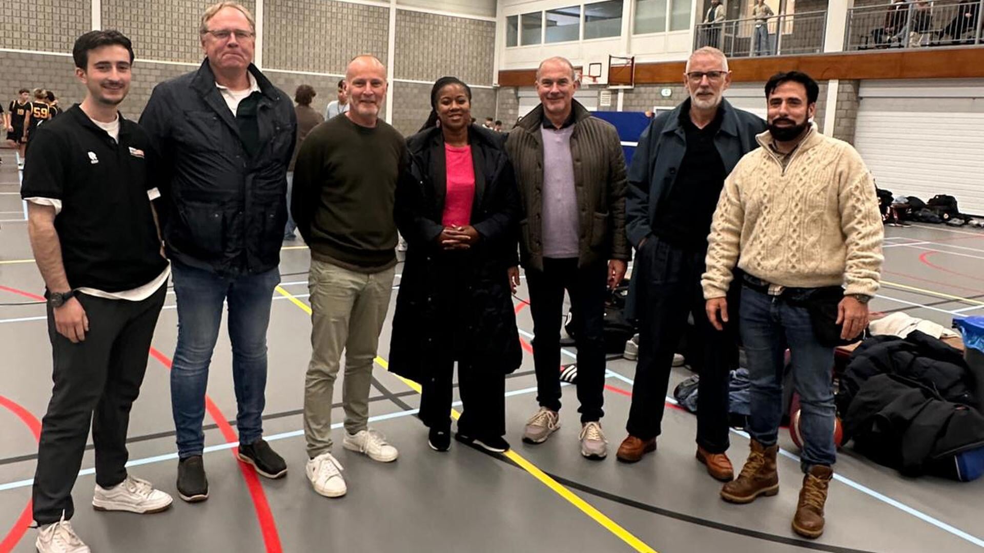 Echt Voor Barendrecht bezoekt HCB en Carnisse Sharks