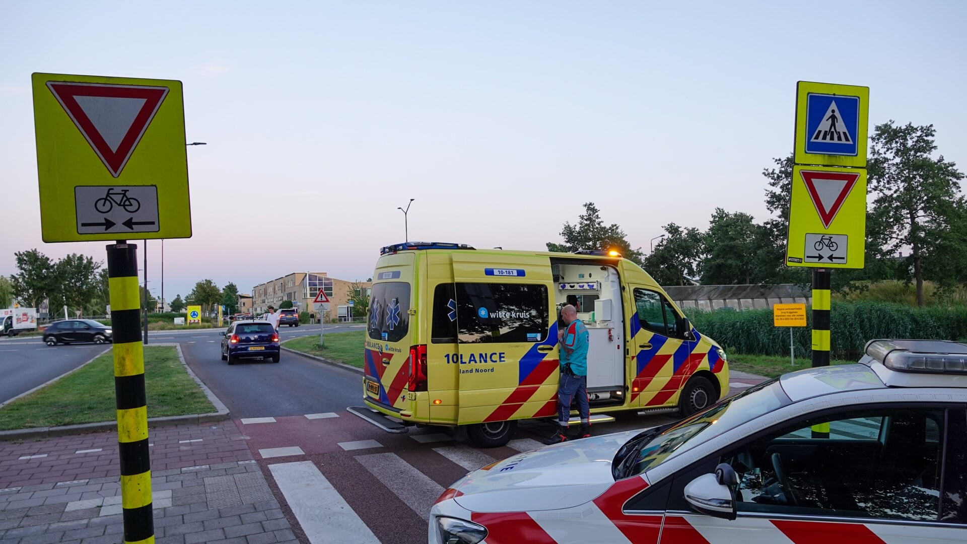 Fietser gewond na aanrijding met auto aan Oostertochtpad in Heerhugowaard