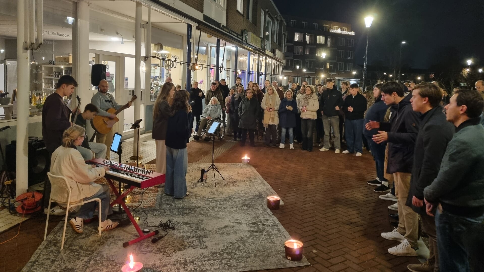 Druk bezochte worship night