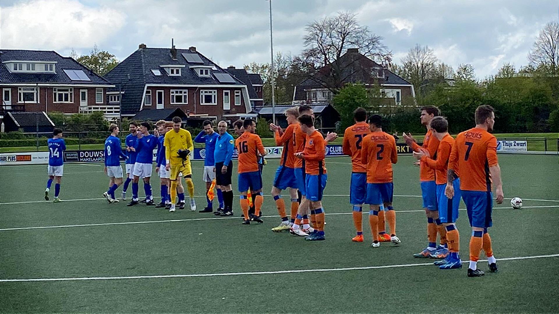 LSC 1890 Grijpt Strohalm Tegen FC Burgum - Groot Sneek