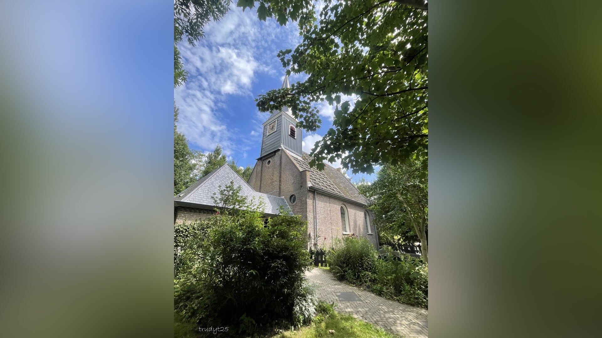 Onderwegkerkdienst in Eenigenburg