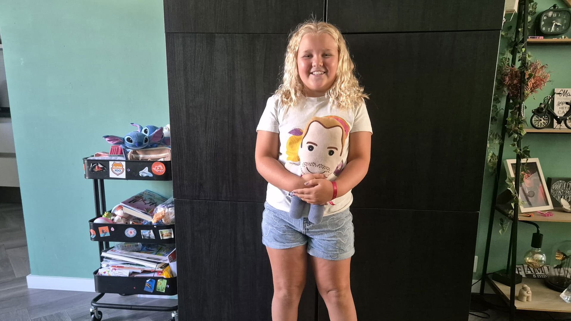 Elaiza-zwemt-voor-haar-vader-die-aan-hersentumor-overleed