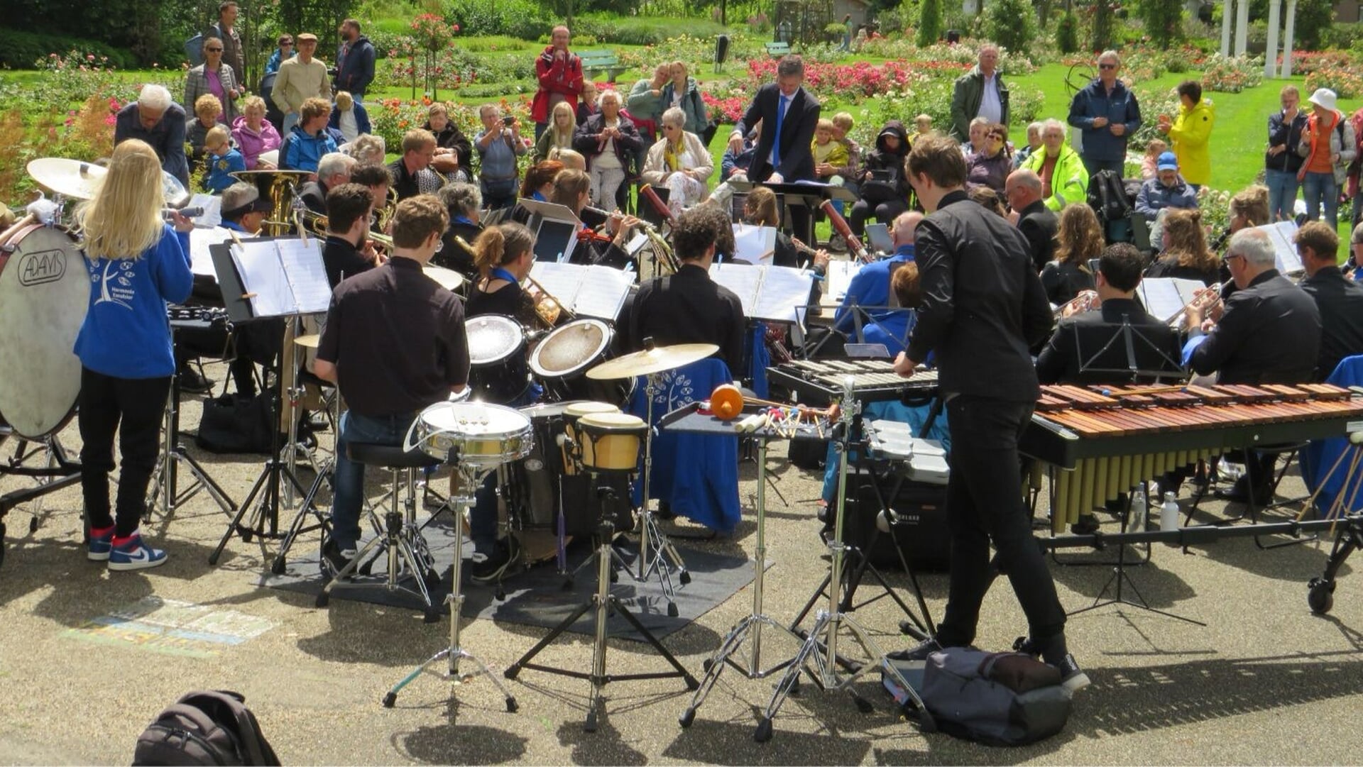 Zomerorkest geeft concert in de Tuinen van Boskoop