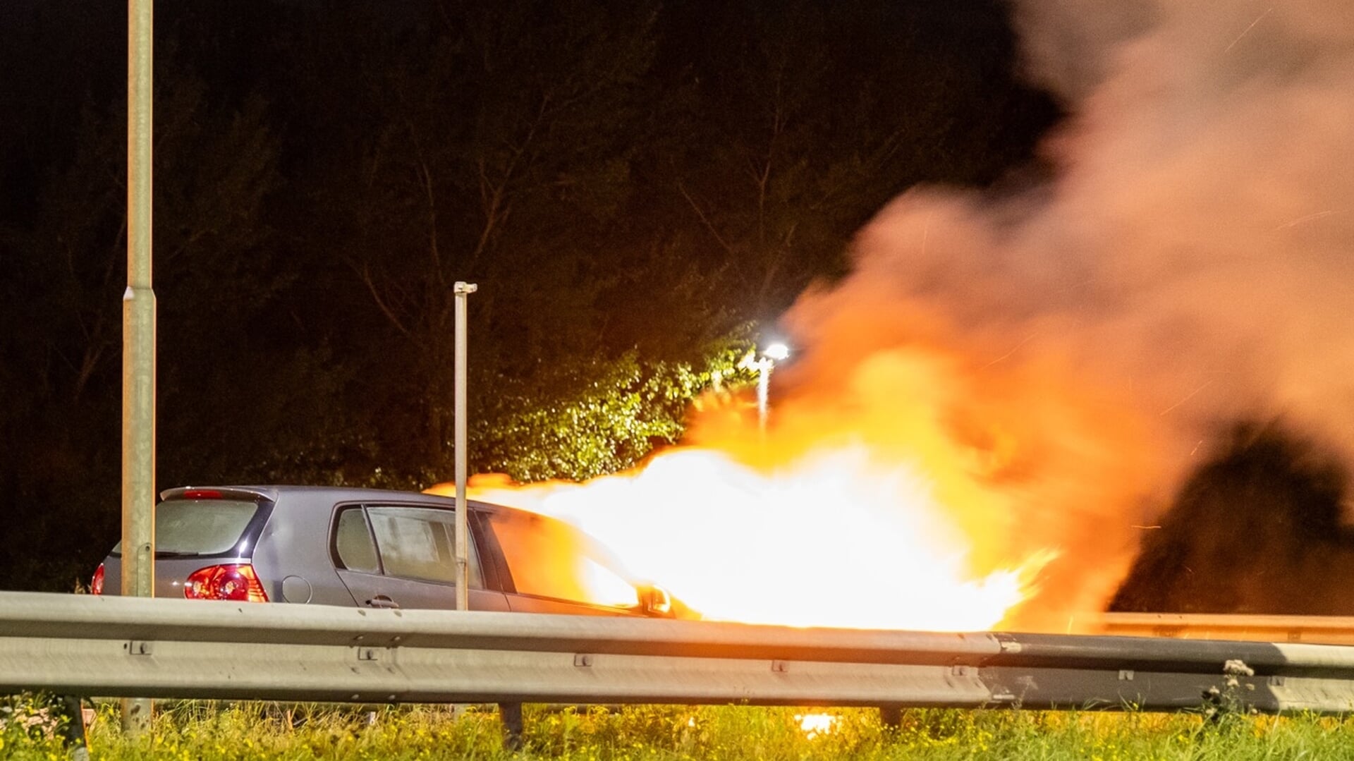 A9 richting A205 (Haarlem) afgesloten vanwege autobrand op A205 bij Vijfhuizen