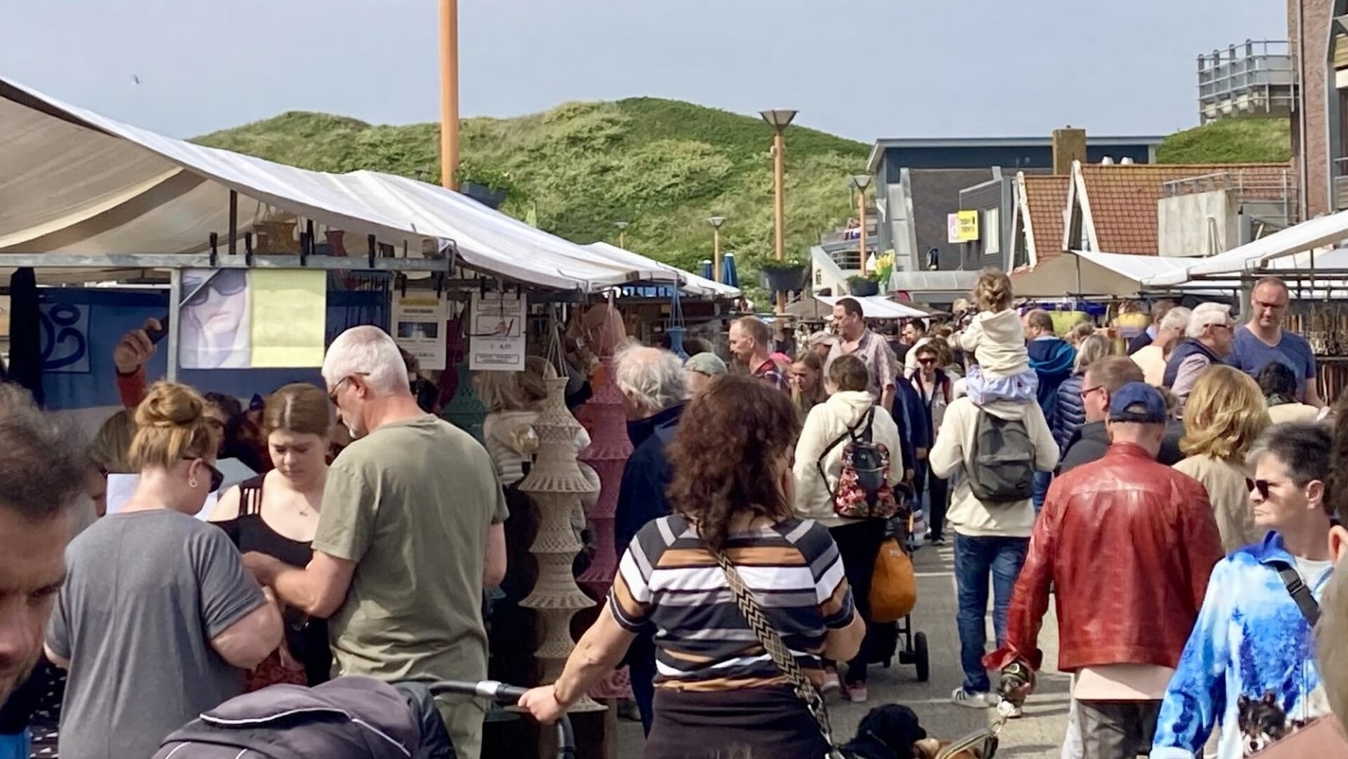Sfeervolle herfstmarkt in Callantsoog
