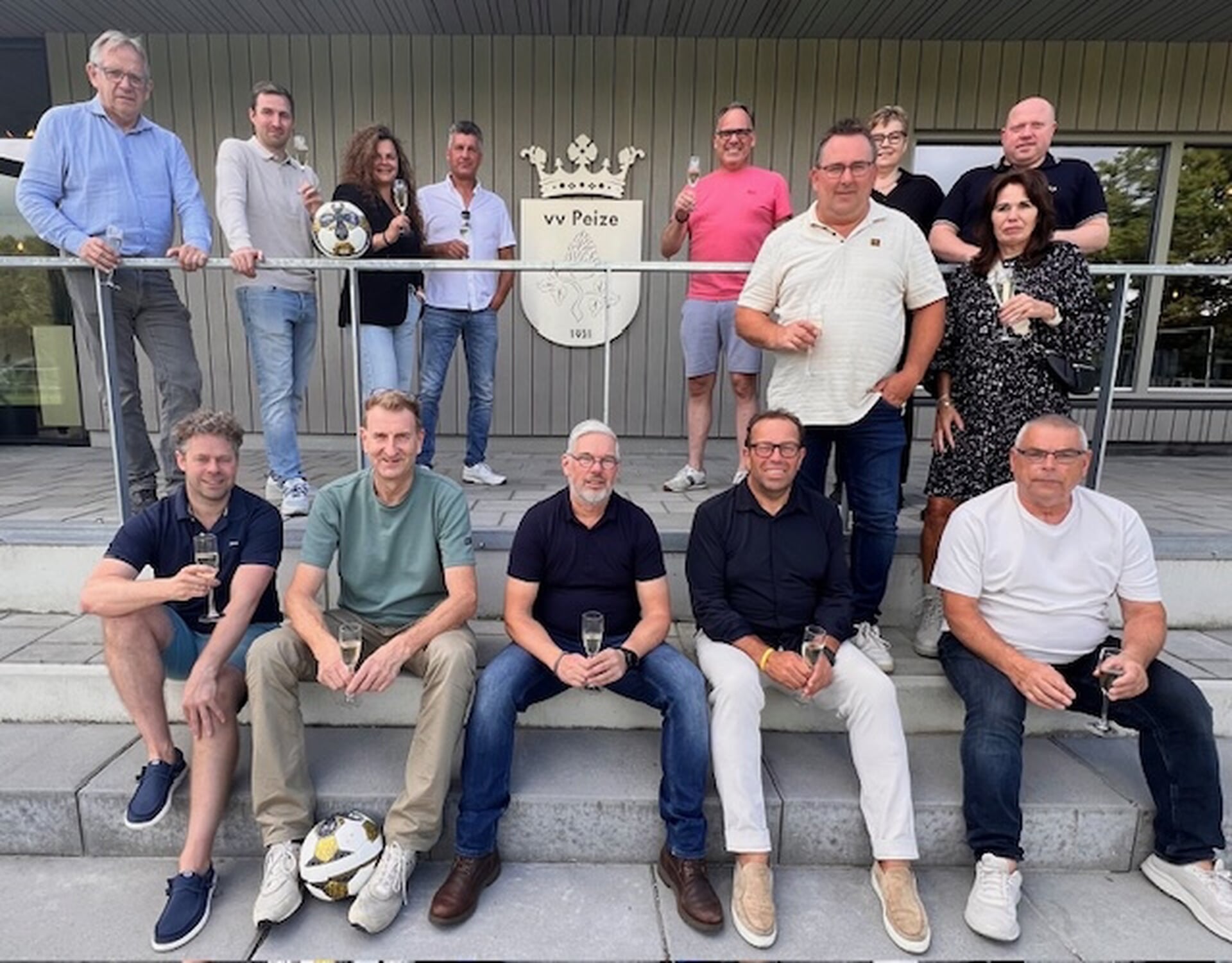 Nieuwe sponsorafspraken bij vv Peize